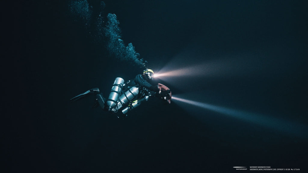 Sublue Navbow Underwater Scooter | 3-Speed OLED Dive Scooter