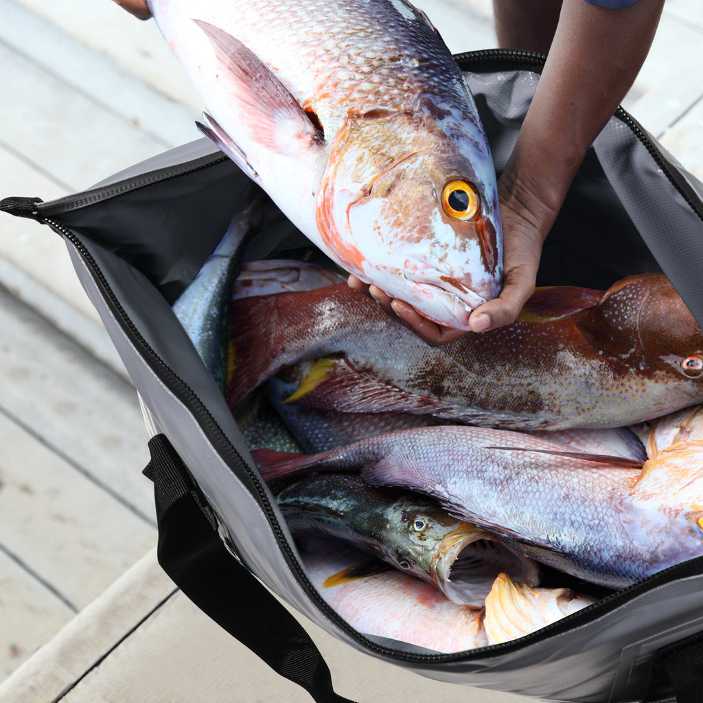 Insulated Fish Cooler Bag with Flat Bottom — 27QT / 26L