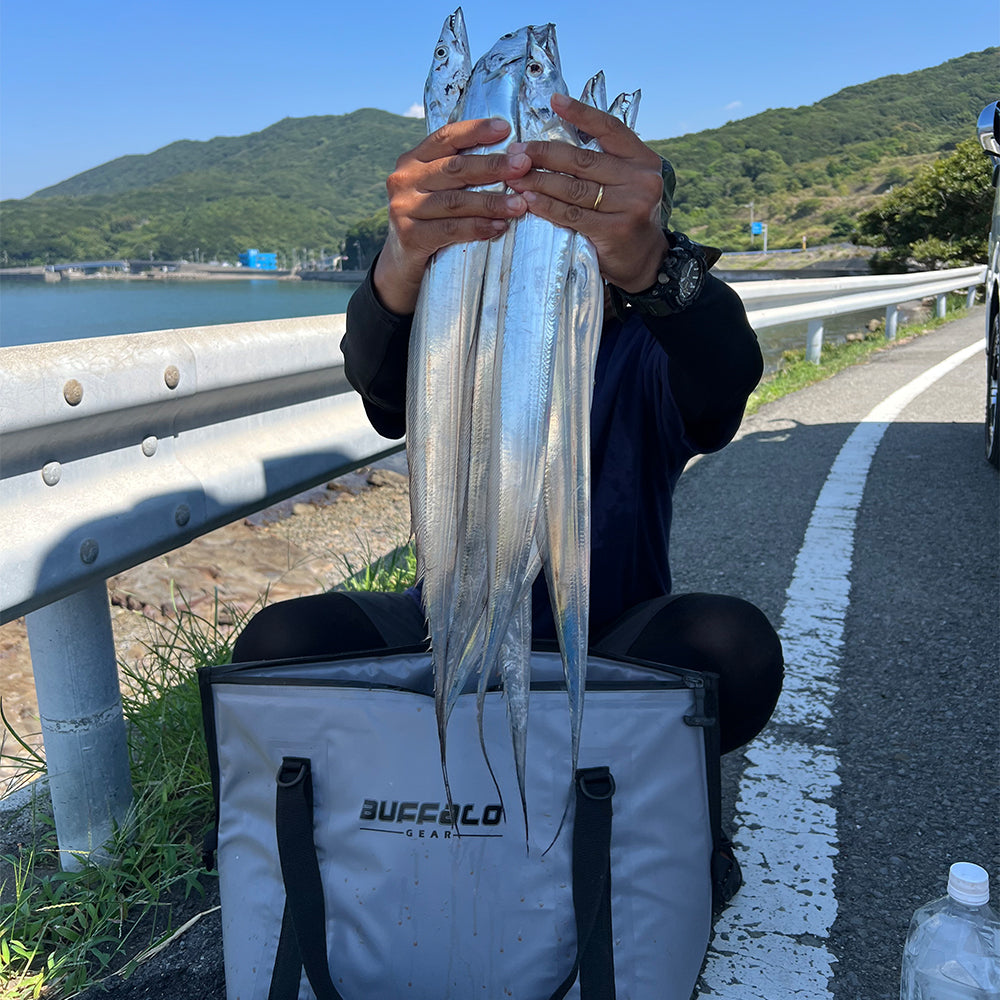 Insulated Fish Cooler Bag with Flat Bottom — 27QT / 26L