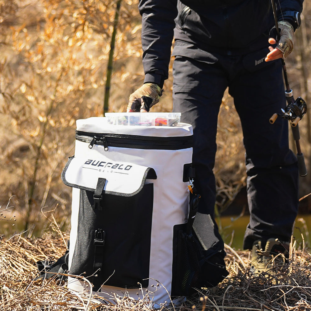 Fish Cooler Backpack — 31QT / 30L, 24–36hr Ice Retention, Rod Holders
