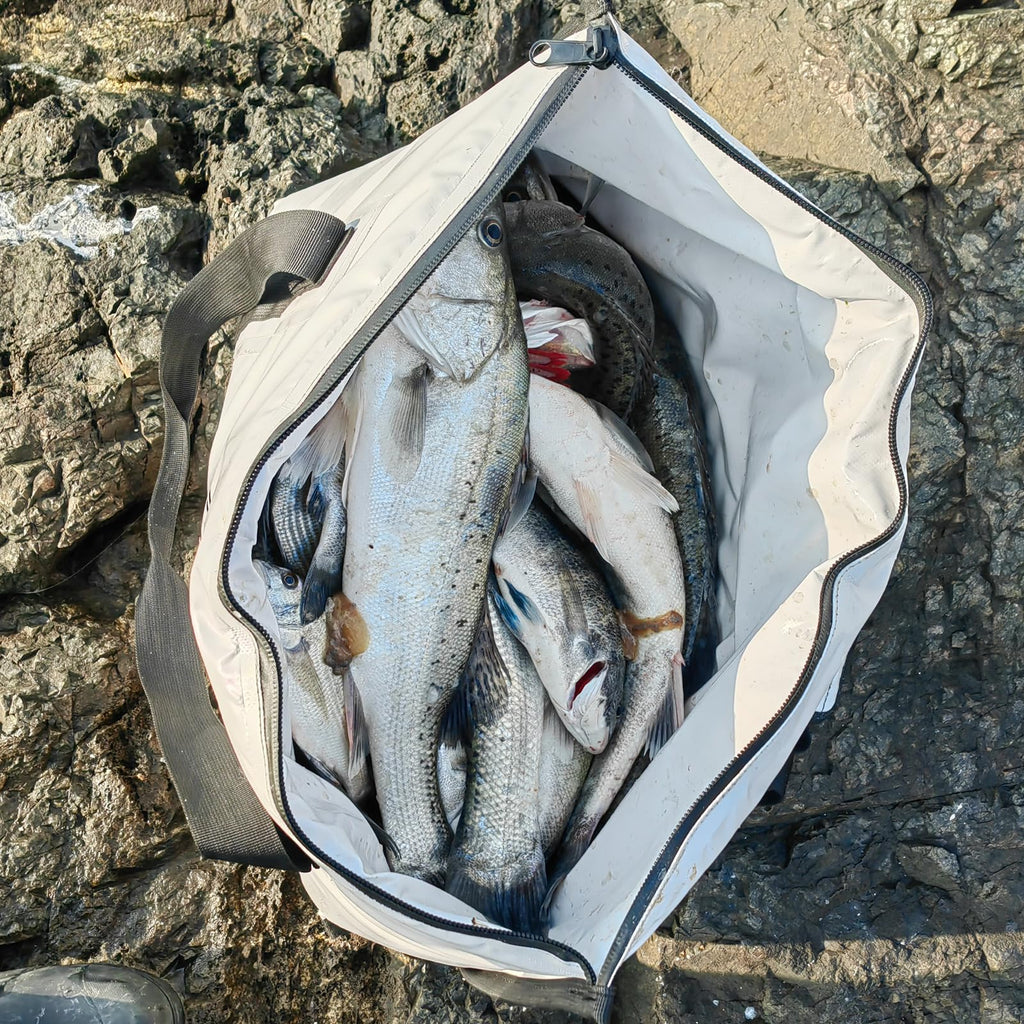Insulated Fish Cooler Bag with Flat Bottom — 37QT / 35L