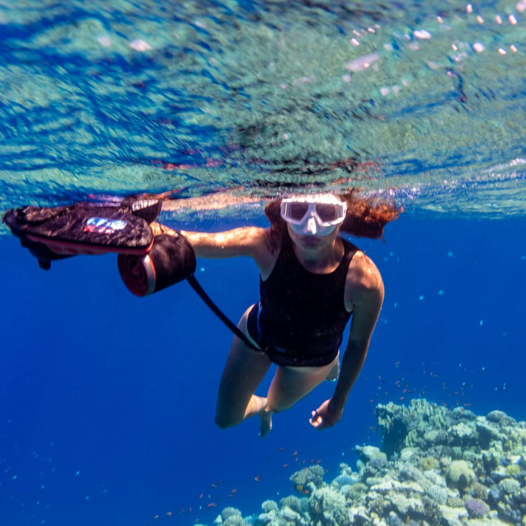 Sublue Navbow Underwater Scooter | 3-Speed OLED Dive Scooter