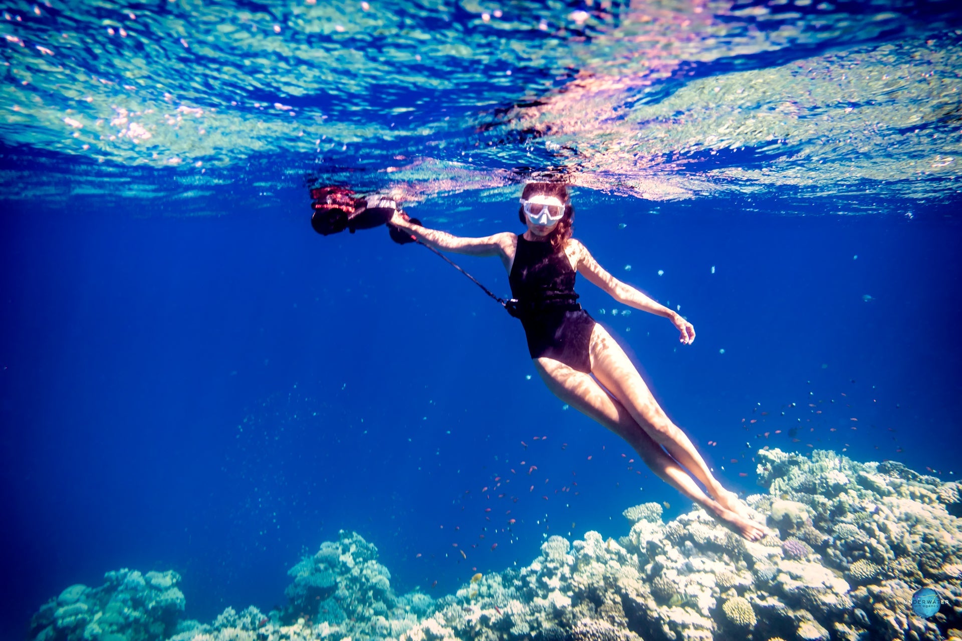 Sublue Navbow Underwater Scooter | 3-Speed OLED Dive Scooter