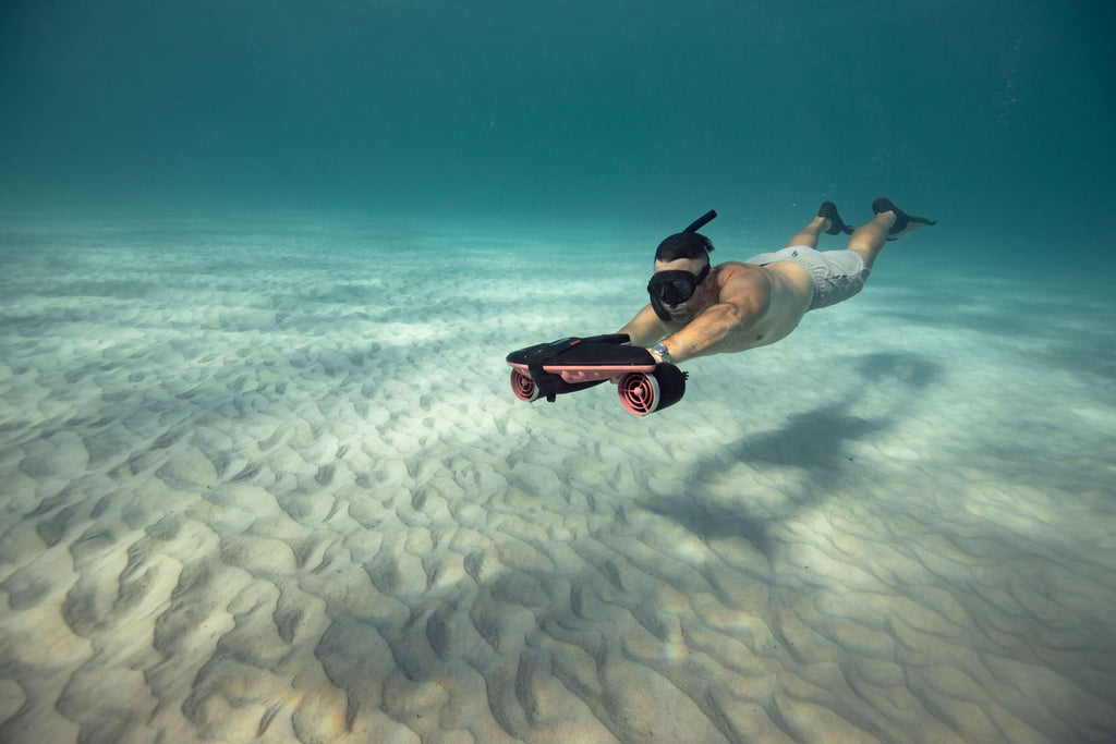 Sublue Navbow Underwater Scooter | 3-Speed OLED Dive Scooter